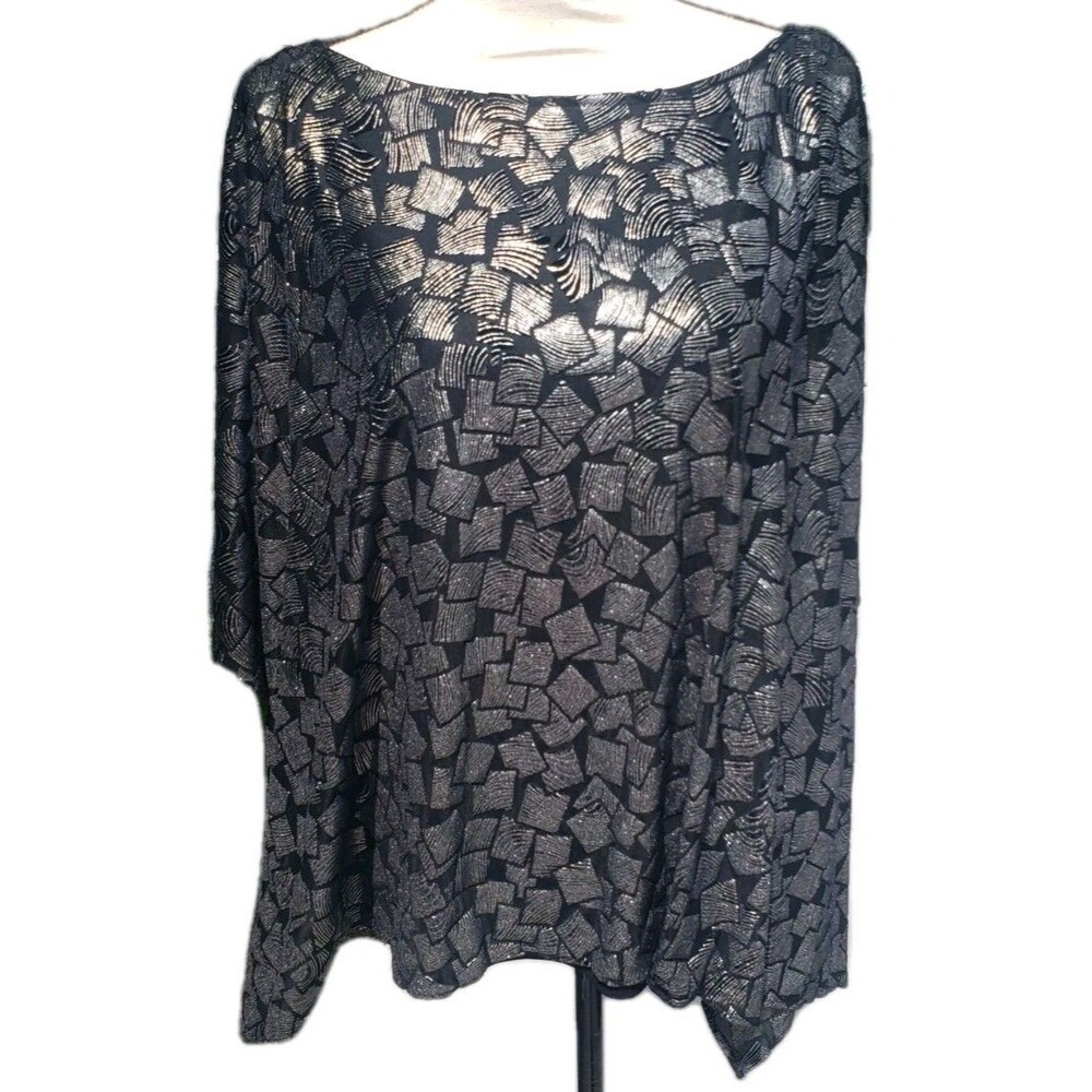 Chicos Black and Silver Diamond Foil Crinkle Tee Dolma Sleeve Size 1= Medium EUC